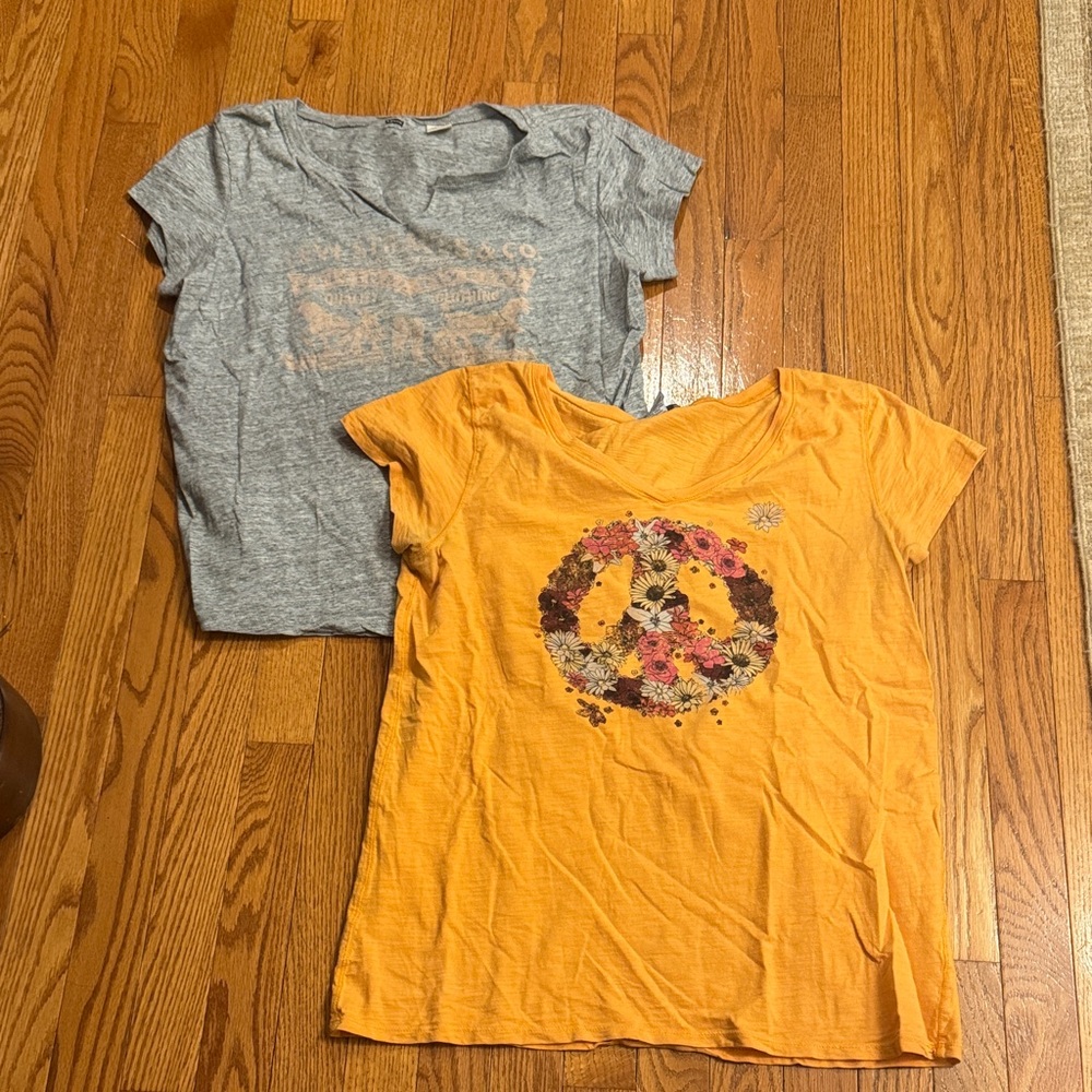 Women's Gray and Orange Short Sleeve Tees